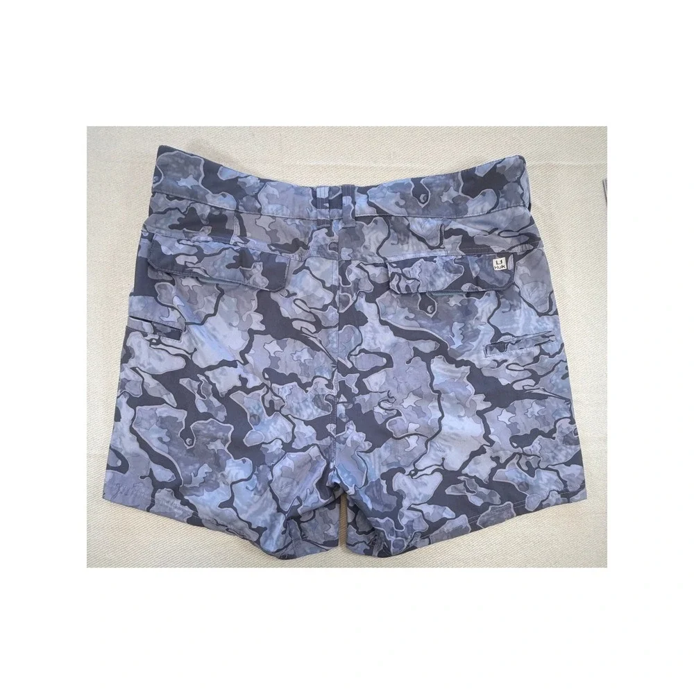 Huk Performance Fishing Shorts Mens XL Grey Blue Camo H2000110 Stretch Outdoor